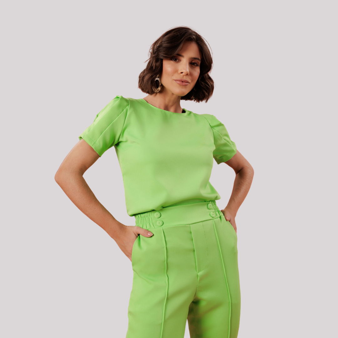 Women's Round-neck Scrub Top With Distinctive Sleeves